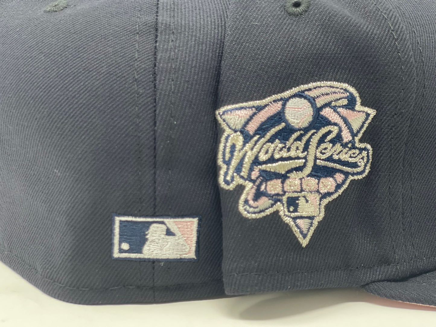 New York Yankes 2000 World Series Pink Brim New Era Fitted Hat