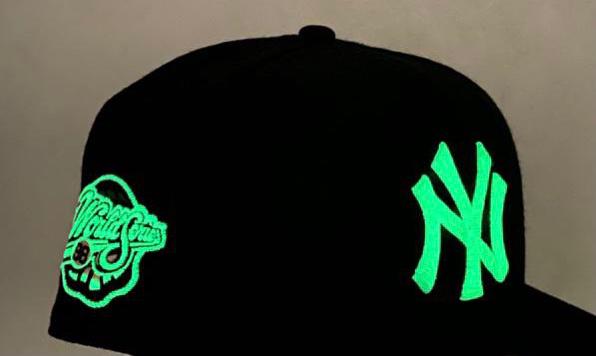 Love New York Yankees 1998 World Series New Era 59Fifty Fitted Hat (Glow in  the Dark Sky Blue Pink Under Brim)