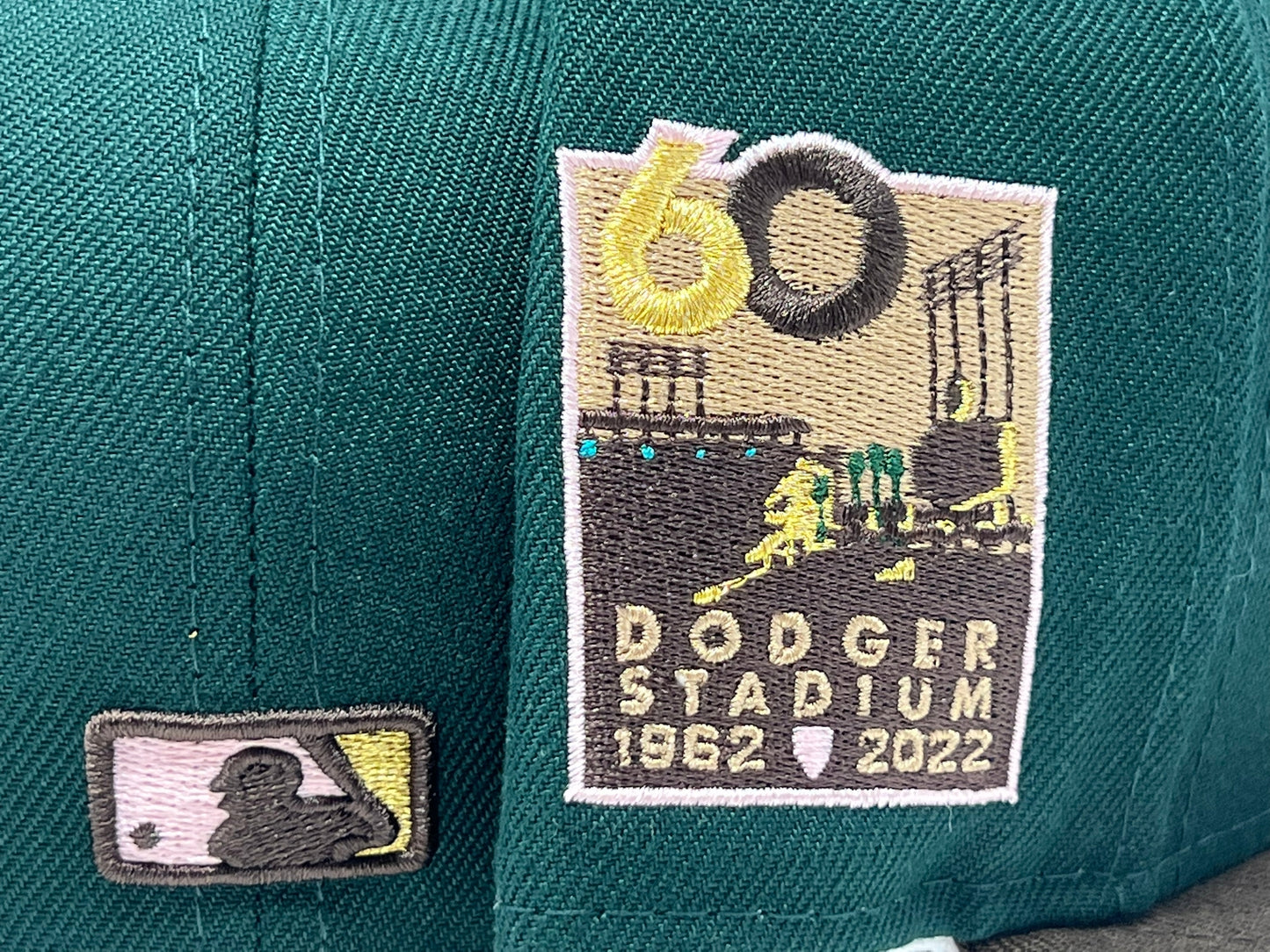 LOS ANGELES DODGERS 60TH ANNIVERSARY DARK GREEN BROWN VISOR PINK BRIM NEW ERA FITTED HAT