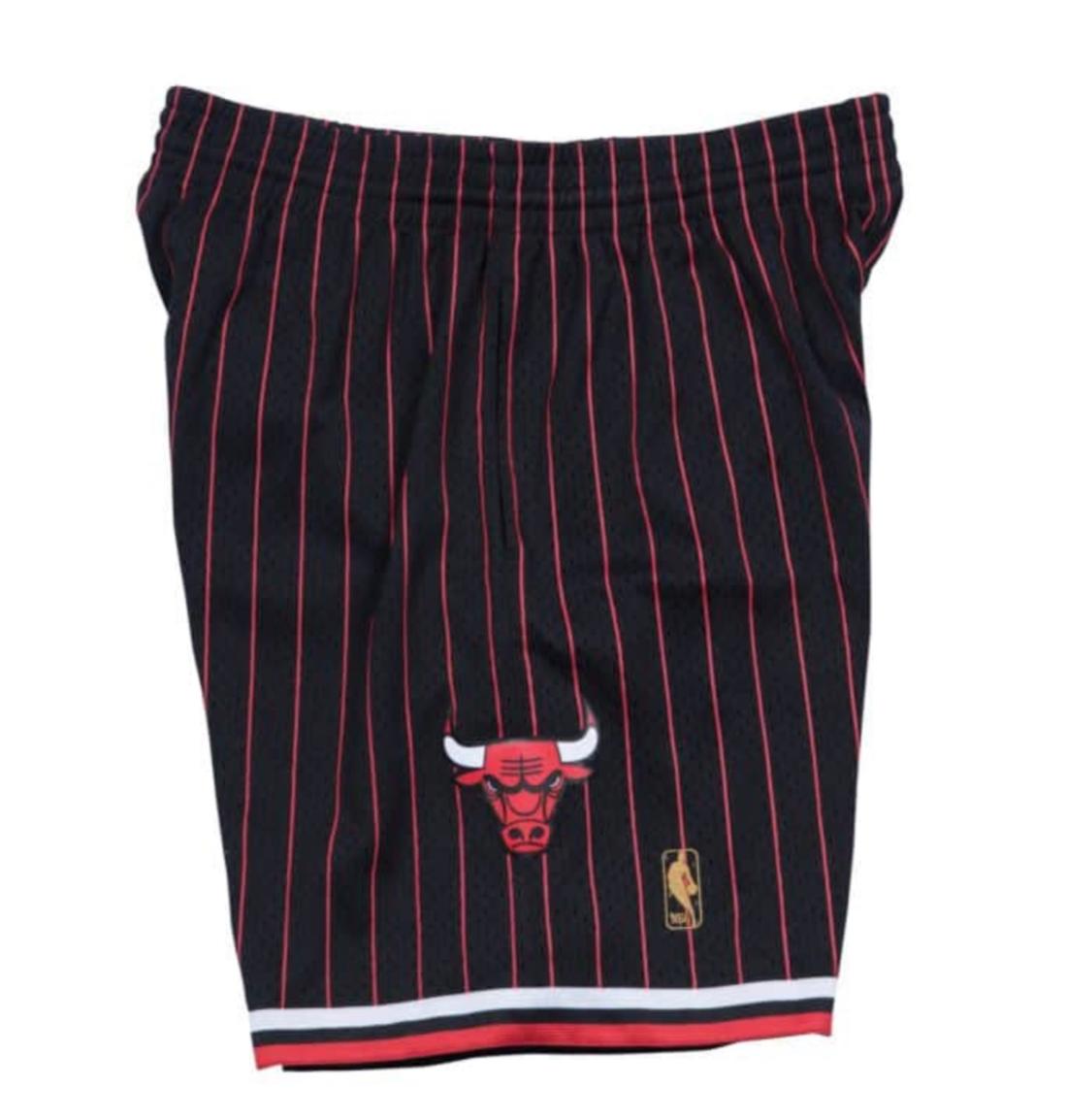 Mitchell and Ness NBA Swingman Black Pinstripe Chicago Bulls shorts 1996-97