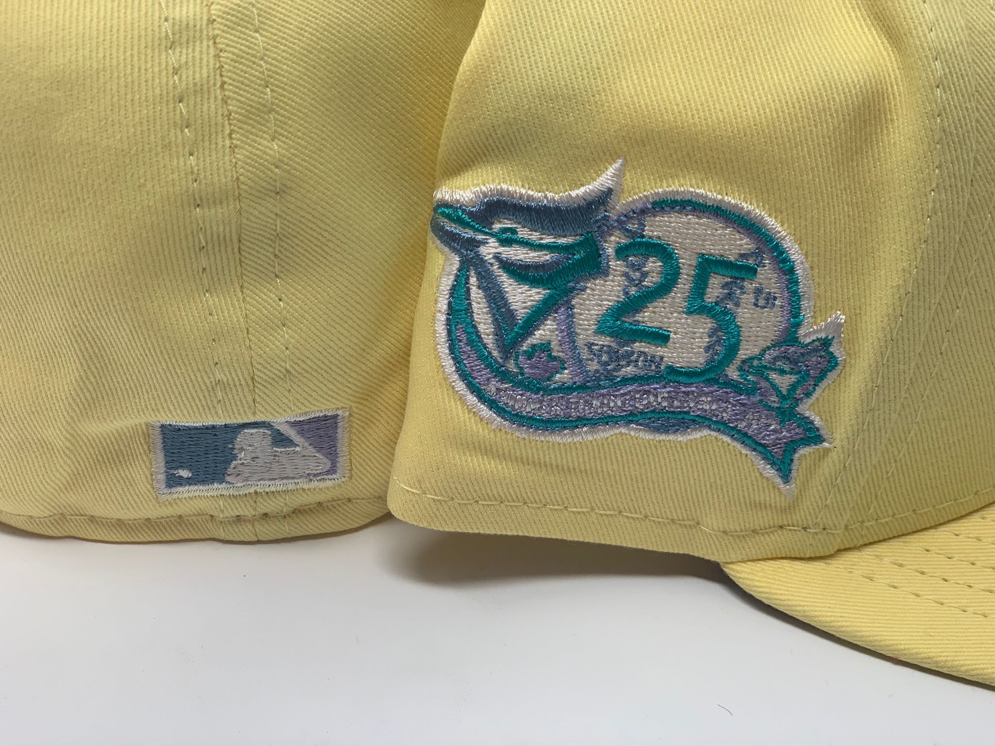 Yellow Toronto Blue Jays Black Visor Gray Bottom 25th Anniversary Side Patch New Era 9FIFTY Snapback