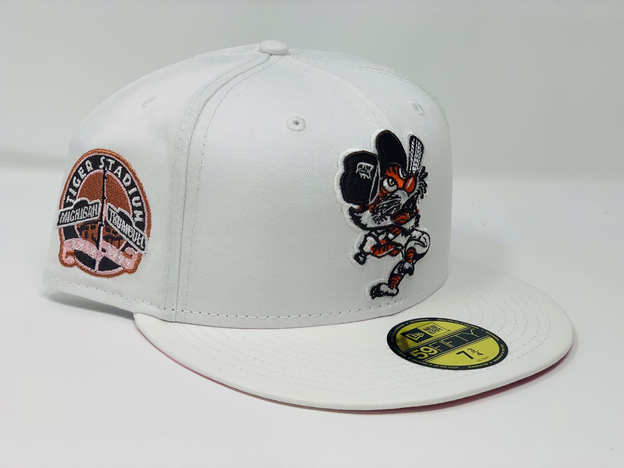 Men's New Era White/Navy Detroit Tigers Optic 59FIFTY Fitted Hat