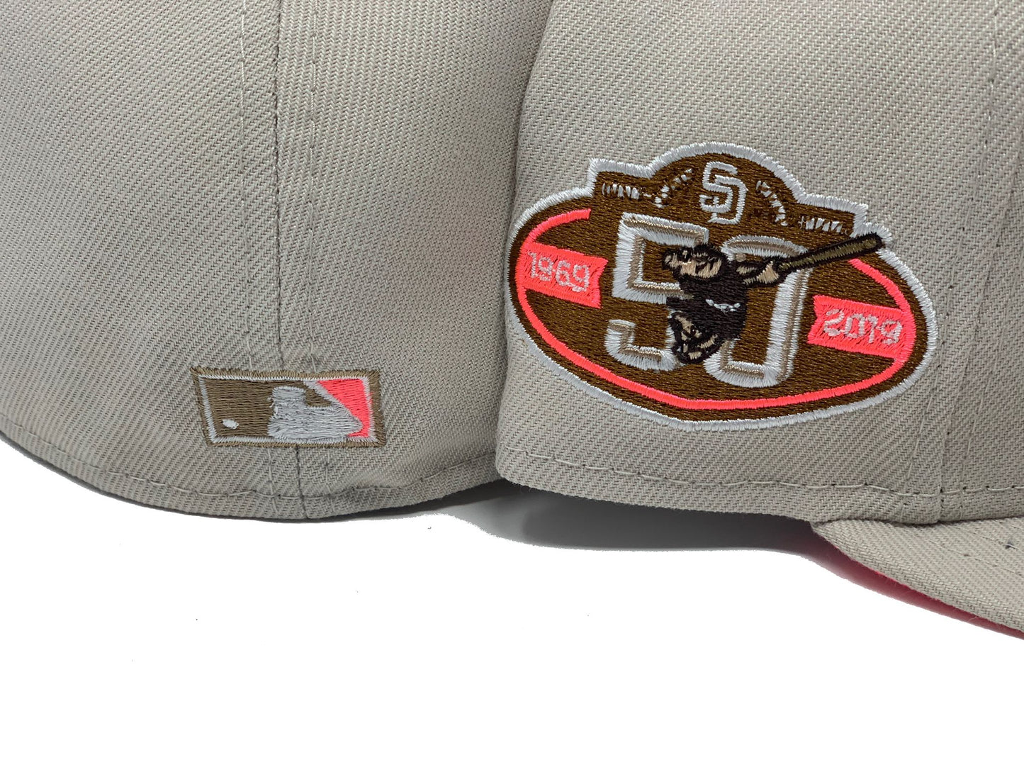 SAN DIEGO PADRES 50TH ANNIVERSARY STONE NEON PINK BRIM NEW ERA FITTED HAT