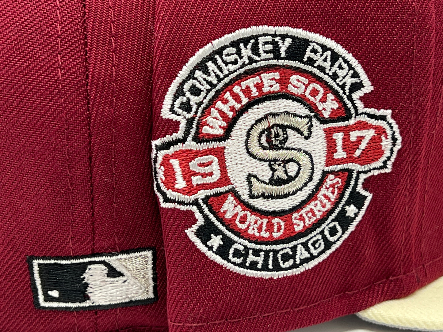 CHICAGO WHITE SOX 2017 WORLD SERIES BURGUNDY CHROME VISOR GRAY BRIM NEW ERA FITTED HAT