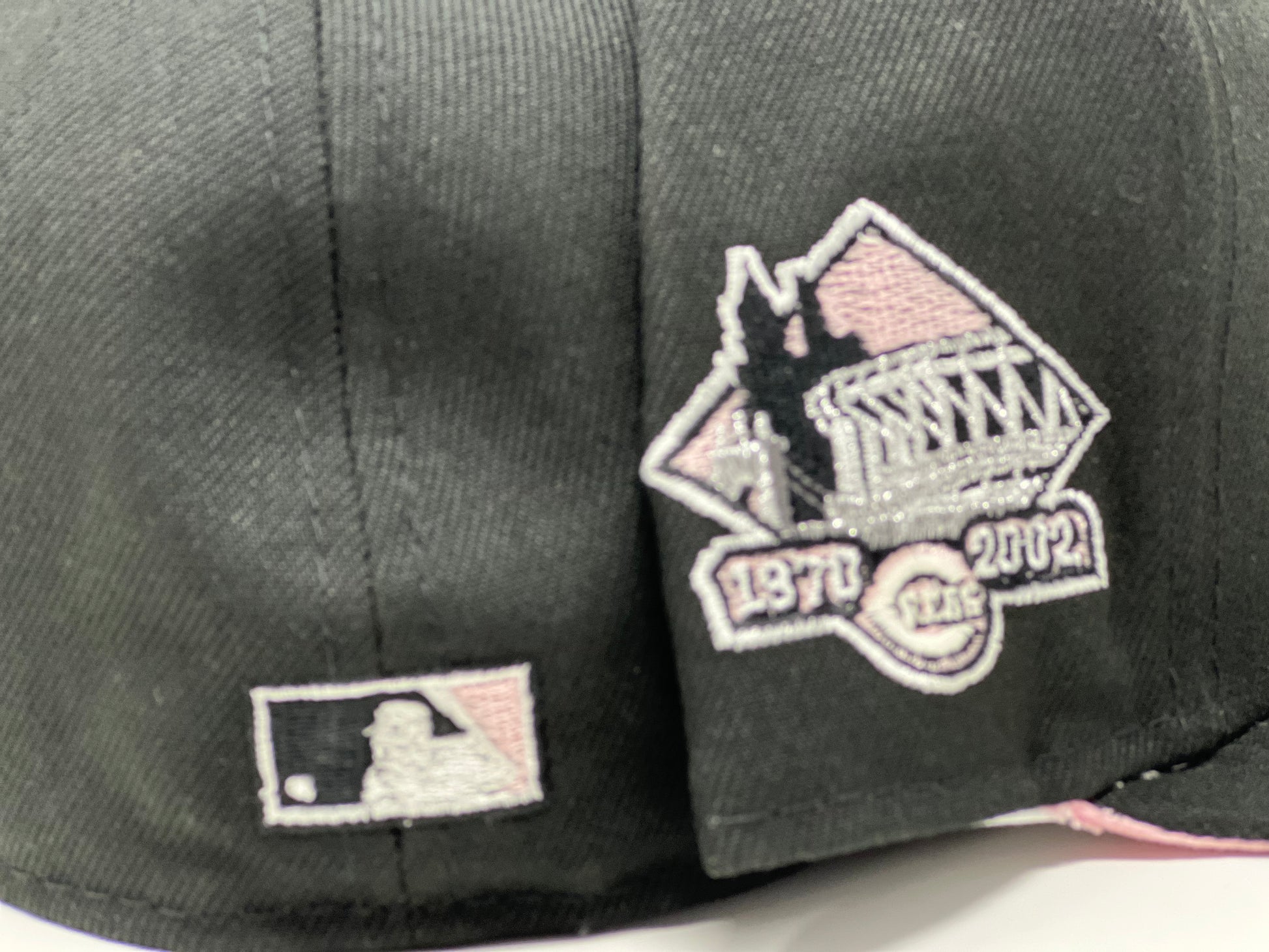 Cincinnati Reds River Front Stadium Black Pink Brim New Era Fitted Hat
